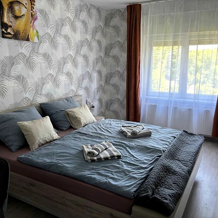 By The Center Apartment Balatonalmadi Luaran gambar